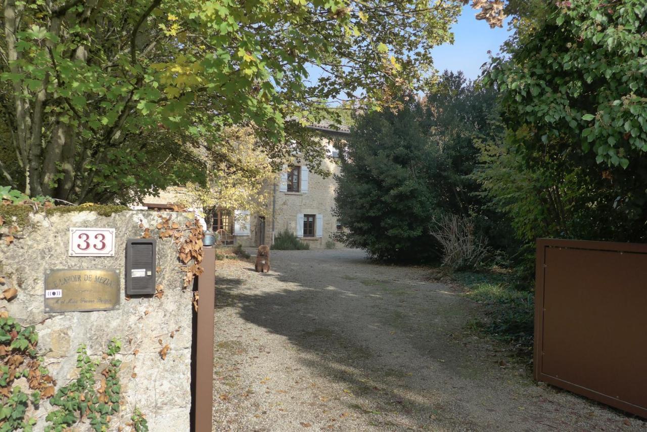 Le Lavoir De Meziat Vinzelles Eksteriør billede